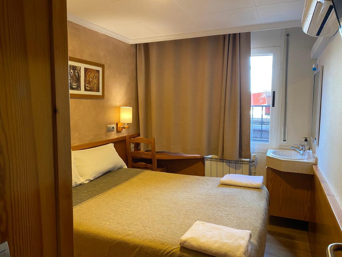 Hostal Galicia Кардедеу Экстерьер фото
